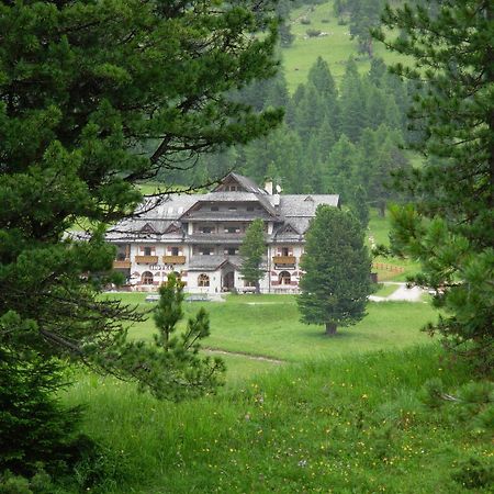 Hotel Hohe Gaisl à Braies  Extérieur photo