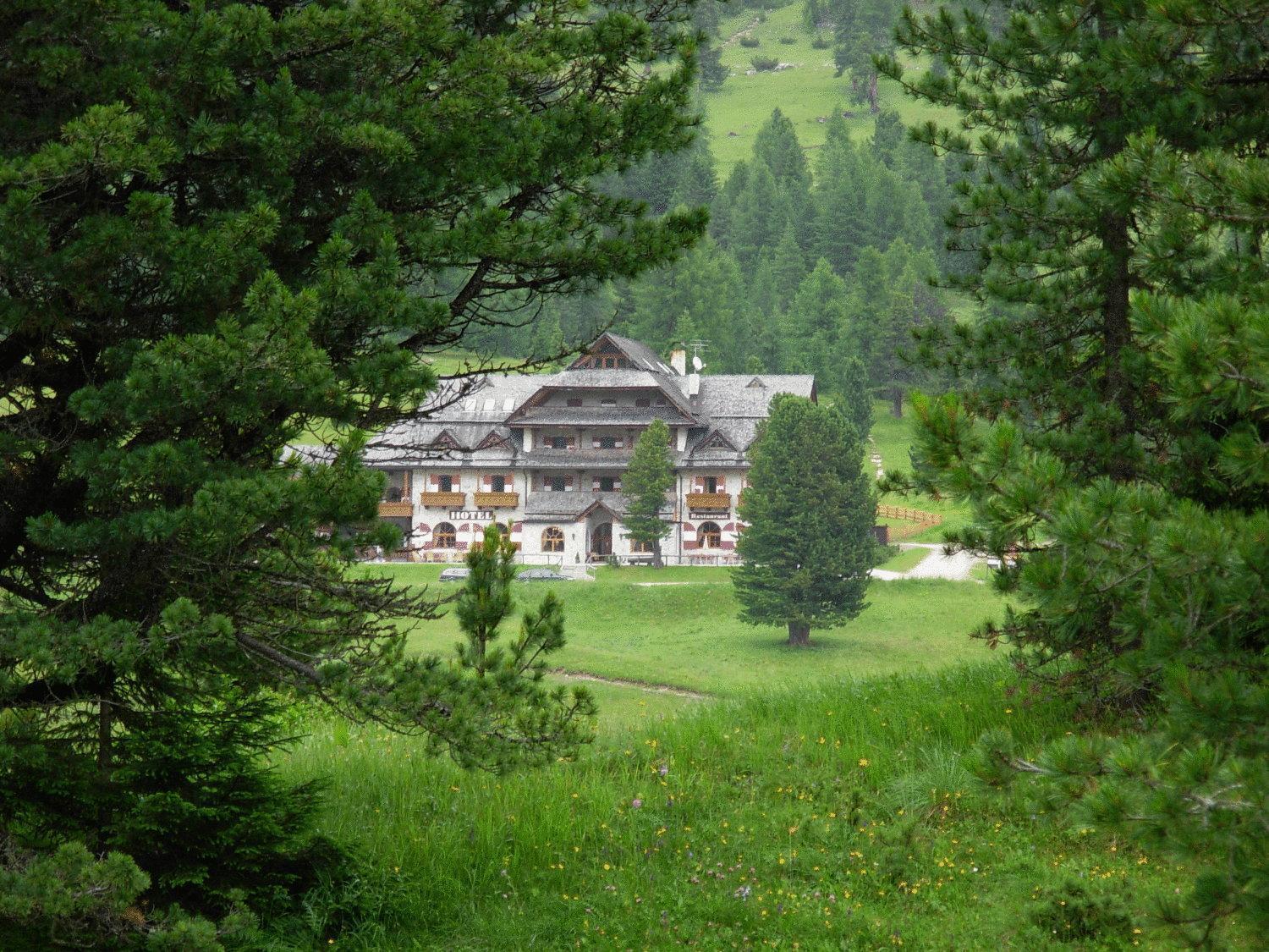 Hotel Hohe Gaisl à Braies  Extérieur photo